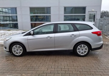 Ford Focus III Kombi Facelifting 1.5 TDCi 120KM 2018 Ford Focus SW 1,5 TDCi 120km, Salon Polska, FV 23 1.5 Diesel 120KM, zdjęcie 2