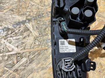 KOMPLETNÍ SVĚTLO ZADNÍ LEVÝ NEBO PRAVÁ TOYOTA PRIUS IV 15- EVROPA