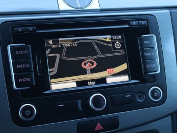 Volkswagen Passat B7 Variant 1.6 TDI CR DPF BlueMotion 105KM 2011 VW Passat 1.6 TDI, Navi, Klima, Klimatronic, zdjęcie 12