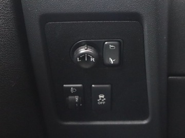 Nissan Qashqai I Crossover Facelifting  2.0 140KM 2012 Nissan Qashqai 2.0, Navi, Klima, Klimatronic, zdjęcie 19