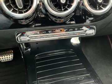 Mercedes Klasa A W177/V177 Hatchback 1.3 200 163KM 2020 Mercedes-Benz Klasa A 1.3 benzyna 163 KM automat AMG LINE zarej w PL, zdjęcie 27