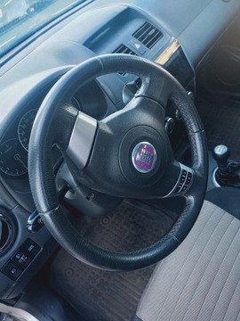 DESKA KONZOLA ULOŽENÍ FIAT SEDICI 06-14R