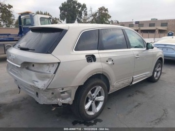 Audi Q7 II 2024 Audi Q7 Premium Plus 45, 2024r., 4x4, 2.0L 2.0 Benzyna 261KM, zdjęcie 2