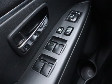 Mitsubishi ASX I SUV Facelifting 1.8 150KM 2014 Mitsubishi ASX 1.8 DI-D MIVEC, Klima, Klimatronic, zdjęcie 14