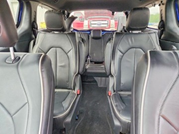 Chrysler Pacifica II 2021 Chrysler Pacifica Hybrid Limited 2021 3.6 Hybryda Plug-in 260KM, zdjęcie 11