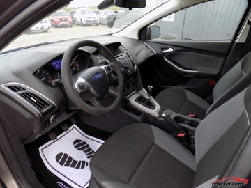 Ford Focus III Kombi 1.0 EcoBoost 125KM 2012 Ford Focus 125KM Navi Parkdistance Convers MY13 Benzyna 125KM, zdjęcie 17
