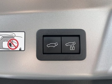 Toyota Prius V (XW60) 2.0  Hybrid Dynamic Force Plug-in 223KM 2025 Od ręki - Executive 2.0 Plug-in Hybrid 223KM | Kamera 360!, zdjęcie 8