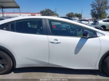 Toyota Prius V (XW60) 2023 Toyota Prius Le, 2023r., 2.0L 2.0 Hybryda 194KM, zdjęcie 6