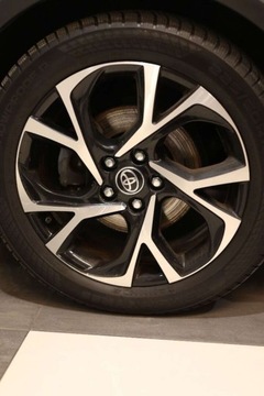 Toyota C-HR I Crossover Facelifting 2.0 Hybrid Dynamic Force 184KM 2019 Toyota C-HR 2.0 Hybrid Selection 2.0 Hybryda 184KM, zdjęcie 19