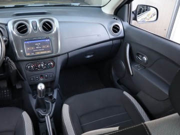 Dacia Logan II Sedan Facelifting 0.9 TCe 90KM 2017 Dacia Sandero 0.9 TCe, Navi, Klima, Tempomat, zdjęcie 7
