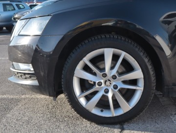 Skoda Octavia III Liftback Facelifting 2.0 TDI 150KM 2018 Skoda Octavia 2.0 TDI, Salon Polska, zdjęcie 14