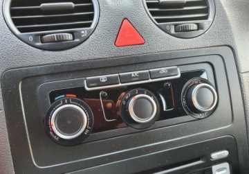 Volkswagen Caddy III Kombi Facelifting 1.6 TDI 102KM 2015 Volkswagen Caddy MAXI DSG GetHelp 1.6 Diesel 102KM, zdjęcie 14