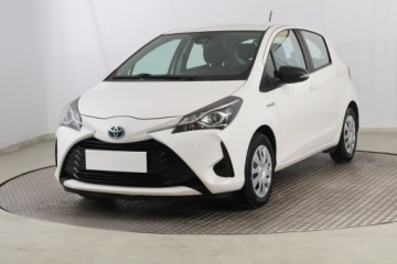 Toyota Yaris III Hatchback 5d Facelifting 2017 1.5 Hybrid 100KM 2020 Toyota Yaris 1.5 Hybrid, Salon Polska, zdjęcie 1