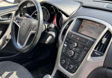 Opel Astra H Sedan 1.7 CDTI 110KM 2010 Opel Astra 1.7 Diesel, 2010 1.7 Diesel 110KM, zdjęcie 3
