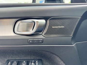 Volvo XC40 2026 VOLVO XC40 B4 Plus Dark Suv 2.0 (211KM) 2026, zdjęcie 8