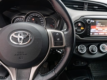 Toyota Yaris III Hatchback 5d Facelifting 1.33 Dual VVT-i 99KM 2016 TOYOTA Yaris 1.33 Premium Hatchback 99KM 2016, zdjęcie 13