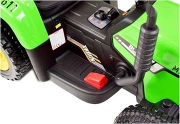 TRAKTOR Z ŁADOWARKĄ I PILOTEM 2 SILNIKI 45W