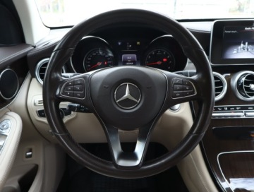 Mercedes GLC C253 SUV 2.0 250 211KM 2019 Mercedes GLC GLC 250 4MATIC, Salon Polska, zdjęcie 21