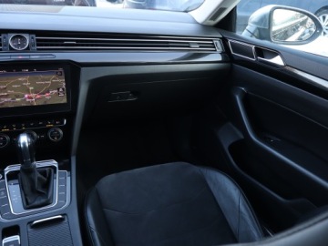 Volkswagen Arteon Fastback 2.0 TDI 190KM 2018 VW Arteon 2.0 TDI, 187 KM, 4X4, Automat, Skóra, zdjęcie 7