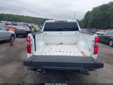 Chevrolet Silverado II 2024 Chevrolet Silverado 1500 Short Bed Custom Trail Boss 2024 5.3l 5.3 Benzyna, zdjęcie 4