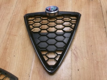 ALFA ROMEO GIULIETTA GRILL ATRAPA