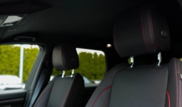 Land Rover Discovery Sport SUV Hybrid 1.5 P300e 309KM 2022 Land Rover Discovery Sport R-Dynamic SE P300e, 1,5L 309KM Plug-in, Salon P, zdjęcie 6