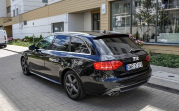 Audi A4 B8 Avant 2.0 TDI 143KM 2011 Audi A4 Avant 2.0 TDI 2011 r. S-line Alcantara 2.0 Diesel 143KM, zdjęcie 2