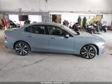 Volvo 2022 Volvo S60 2022 Volvo S60 B5 AWD Momentum 2.0 Benzyna 247KM, zdjęcie 12
