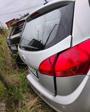 Kia Venga Mikrovan 1.4 DOHC CVVT 90KM 2011 Kia Venga 2011r, 1.4 Benzyna. Lekko uszkodzony lewy tyl. Jezdzi 1.4 90KM, zdjęcie 3