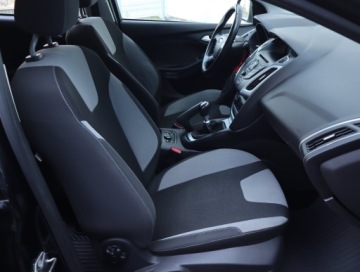 Ford Focus III Kombi Facelifting 1.0 EcoBoost 125KM 2014 Ford Focus 1.0 EcoBoost, Klima, Klimatronic, zdjęcie 8