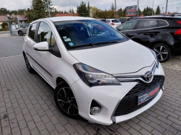 Toyota Yaris III Hatchback 5d Facelifting 1.33 Dual VVT-i 99KM 2016 Toyota Yaris Kamera Klimatronik Hands Free Alu 1.3 Benzyna 99KM, zdjęcie 2