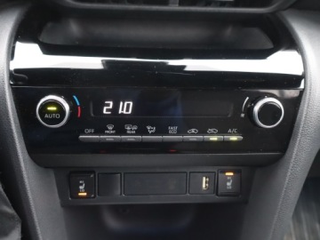 Toyota 2022 Toyota Yaris Cross 1.5 VVT-iE, Salon Polska, zdjęcie 16