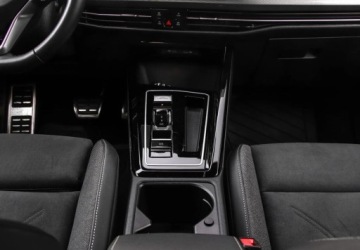 Volkswagen Golf VIII Variant 1.5 eTSI 150KM 2024 Volkswagen Golf Alarm antywlamaniowy, Keyless Access, System Travel Assist, zdjęcie 17