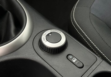 Nissan Qashqai I Crossover 2.0 141KM 2011 Nissan Qashqai Nissan Qashqai 2.0 4x4 tekna 2.0 Benzyna 141KM, zdjęcie 13