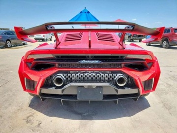 Lamborghini Huracan STO 5.2 V10 640KM 2023 Lamborghini Huracan STO 2023 5.2l 5.2 Benzyna 640KM, zdjęcie 2