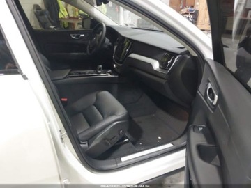 Volvo XC60 II 2024 Volvo XC 60 2024 VOLVO XC60 B5 CORE DARK THEME 2.0 Benzyna 247KM, zdjęcie 17