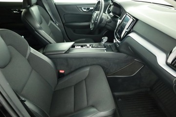 Volvo V60 II  Kombi 2.0 D3 150KM 2020 Volvo V60 D3 2.0, Salon Polska, 1. Właściciel, zdjęcie 6