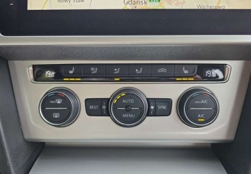 Volkswagen Passat B8 Variant 2.0 TDI BlueMotion SCR 150KM 2017 Volkswagen Passat Variant 2.0 TDI SCR DSG, zdjęcie 17