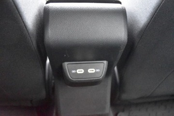 Volkswagen Taigo 1.0 TSI 110KM 2022 Volkswagen Taigo SalonPL 110KM TSI DSG Life APPconnect Pakiety Pod.Fotel D, zdjęcie 30
