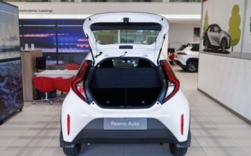 Toyota Aygo X 1.1 VVT-i 72KM 2024 Toyota Aygo X 1.0 VVTi Comfort Benzyna 72KM, zdjęcie 24
