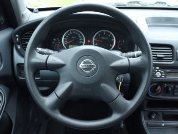 Nissan Almera II Sedan 1.5 dCi 82KM 2005 Nissan Almera 1.5 dCi, Salon Polska, Klima, zdjęcie 15