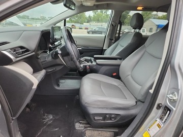 Toyota Sienna III 2022 Toyota Sienna XLE 2022 2.5l 2.5 Hybryda 245KM, zdjęcie 7