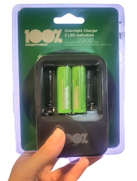 ЗАРЯДНОЕ УСТРОЙСТВО ENERGIZER MAXI + 4AAPOWERPLUS
