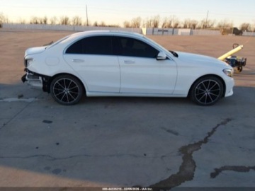 Mercedes Klasa C W206 2021 Mercedes-Benz Klasa C 300 Sedan 2021 2.0 Benzyna 255KM, zdjęcie 6