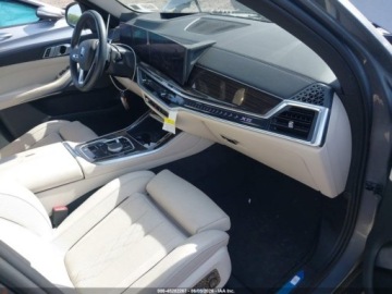 BMW X5 G05 2024 BMW X5 Xdrive40i 2024 3.0 Benzyna 375KM, zdjęcie 6