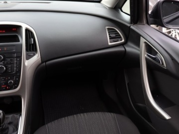 Opel Astra J Sports Tourer 1.4 Turbo ECOTEC 120KM 2011 Opel Astra 1.4 T, Klima, Klimatronic, Tempomat, zdjęcie 7