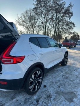Volvo XC40 2024 Volvo XC 40 Plus 2024 ZarejestrowaneGotowe do jazdy 2.0 Benzyna 247KM, zdjęcie 2