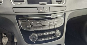 Peugeot 508 I SW 2.0 HDi FAP 163KM 2013 Peugeot 508 2.0 HDi 163KM BiXenony Skóra NawiPL Panorama El. Grzane Fotele, zdjęcie 10