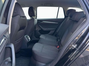 Skoda Octavia IV Kombi 2.0 TDI 150KM 2022 Skoda Octavia Keyless, Asystenci, Hak, Led, 2.0 Diesel 150KM, zdjęcie 10