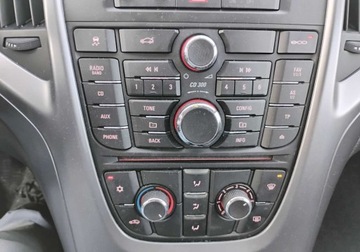 Opel Astra J Sedan 1.6 CDTI ecoFLEX 110KM 2015 Opel Astra 2015. SALON POLSKA. 1.6 CDTI. Uszkodzony tyl i lekko lewy bok., zdjęcie 13